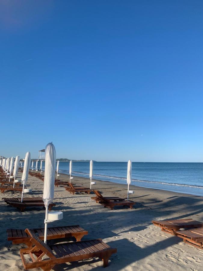 Gazi's For Rent Apartment